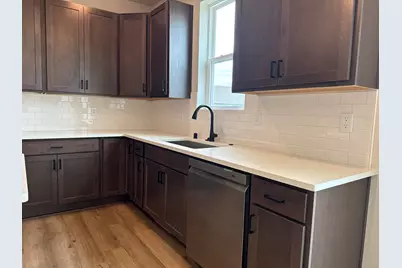3708  Bishops Cap Dr, Racine, WI 53126 - Photo 9