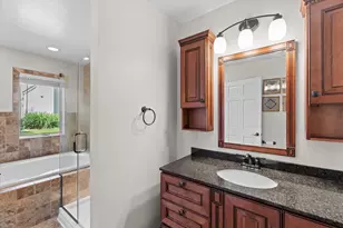 4450 W Central Ave, Franklin, WI 53132 - Photo 13