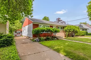 8207 W Muriel Pl, Milwaukee, WI 53218 - Photo 3