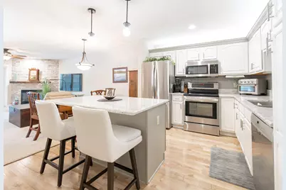 N16W26553  Conservancy Dr #C, Pewaukee, WI 53072 - Photo 5