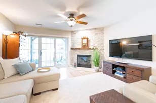 N16W26553 Conservancy Dr, Pewaukee, WI 53072 - Photo 17