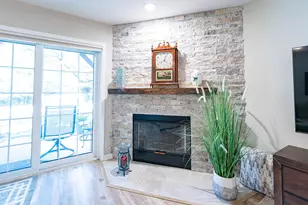 N16W26553 Conservancy Dr, Pewaukee, WI 53072 - Photo 15