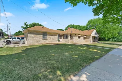 3031 S 33rd St, Milwaukee, WI 53215 - Photo 3