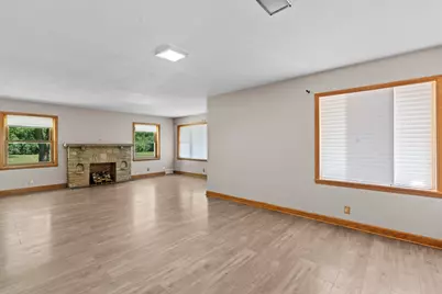 3031 S 33rd St, Milwaukee, WI 53215 - Photo 11