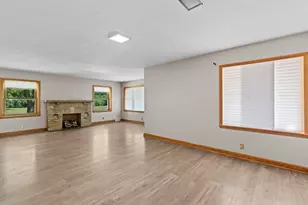 3031 S 33rd St, Milwaukee, WI 53215 - Photo 11