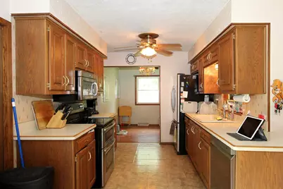 5311 S Honey Creek Dr, Greenfield, WI 53221 - Photo 31