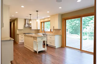 1340  Barrington Woods Dr, Brookfield, WI 53045 - Photo 13