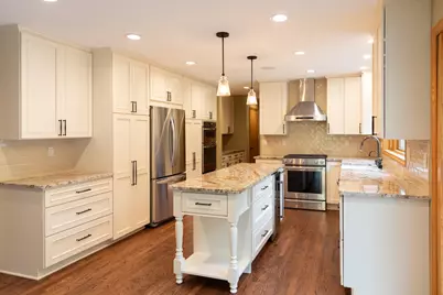 1340  Barrington Woods Dr, Brookfield, WI 53045 - Photo 15