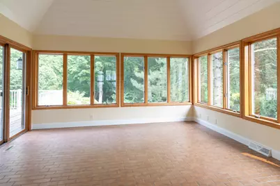 1340  Barrington Woods Dr, Brookfield, WI 53045 - Photo 9