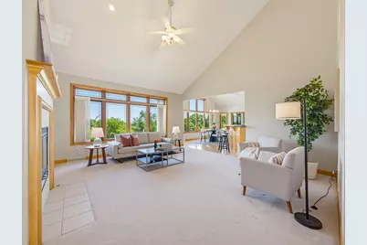 W225N3524  Wethersfield Rd, Pewaukee, WI 53072 - Photo 7