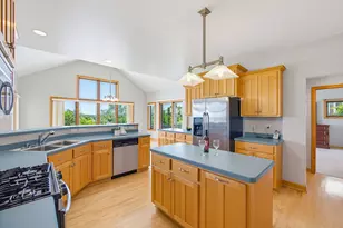 W225N3524 Wethersfield Rd, Pewaukee, WI 53072 - Photo 11