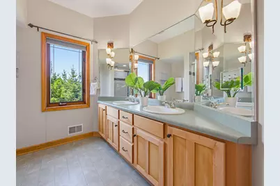 W225N3524  Wethersfield Rd, Pewaukee, WI 53072 - Photo 15