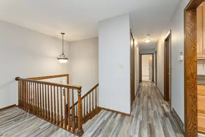 703  Lake St, Onalaska, WI 54650 - Photo 3
