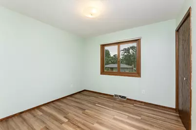 703  Lake St, Onalaska, WI 54650 - Photo 15