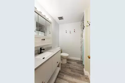 703  Lake St, Onalaska, WI 54650 - Photo 23