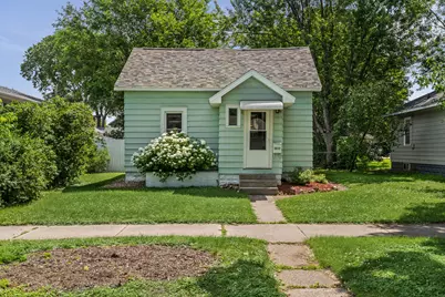 2012  Charles St, La Crosse, WI 54603 - Photo 3