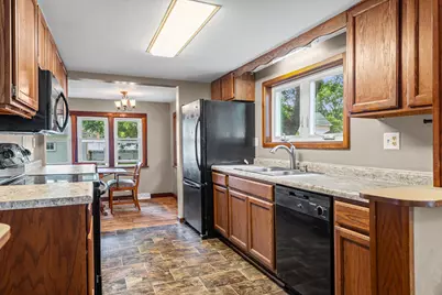 2012  Charles St, La Crosse, WI 54603 - Photo 11