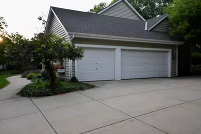 S67W18950  Steeplechase Dr, Muskego, WI 53150 - Photo 9