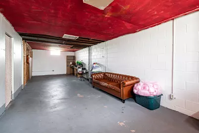 8127 W Herbert Ave, Milwaukee, WI 53218 - Photo 15