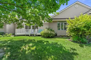 293 Cardinal Ln, Hartland, WI 53029 - Photo 7