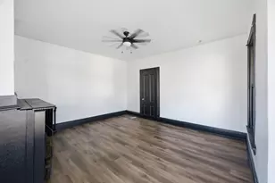 807 N 23rd St, Milwaukee, WI 53233 - Photo 15
