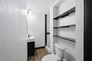 807 N 23rd St, Milwaukee, WI 53233 - Photo 11