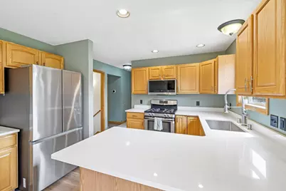 6605  Carlton Dr, Madison, WI 53718 - Photo 5
