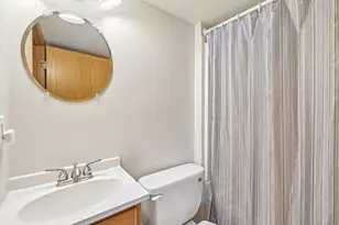 6605 Carlton Dr, Madison, WI 53718 - Photo 19