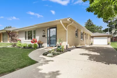 3832 S 93rd St, Milwaukee, WI 53228 - Photo 5