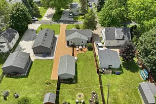 2430 N 2nd Ln, Summit, WI 53066 - Photo 5