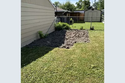 2745 S 68th St, Milwaukee, WI 53219 - Photo 21