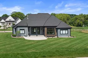 4077 Hawthorn Farm Ct, Delafield, WI 53058 - Photo 55
