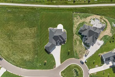 4077  Hawthorn Farm Ct, Delafield, WI 53058 - Photo 51