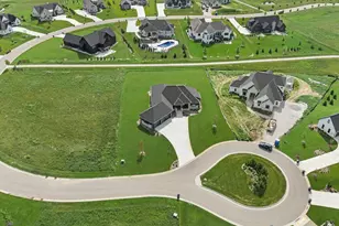 4077 Hawthorn Farm Ct, Delafield, WI 53058 - Photo 63