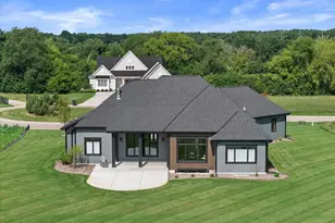 4077 Hawthorn Farm Ct, Delafield, WI 53058 - Photo 53
