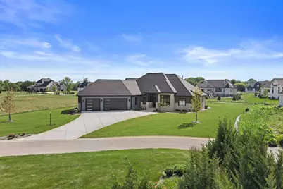 4077  Hawthorn Farm Ct, Delafield, WI 53058 - Photo 45