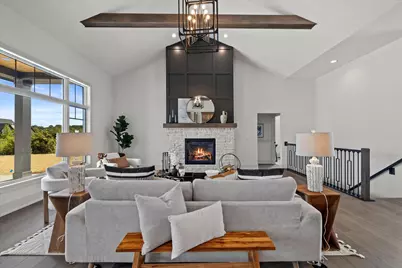 4077  Hawthorn Farm Ct, Delafield, WI 53058 - Photo 3
