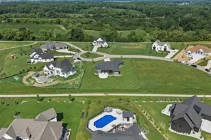 4077 Hawthorn Farm Ct, Delafield, WI 53058 - Photo 53