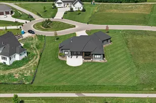 4077 Hawthorn Farm Ct, Delafield, WI 53058 - Photo 53