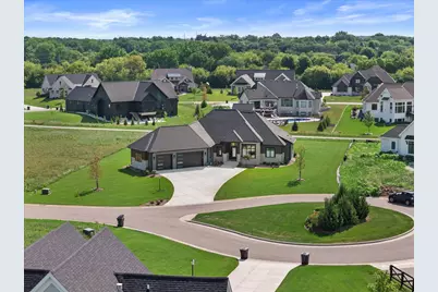 4077  Hawthorn Farm Ct, Delafield, WI 53058 - Photo 49