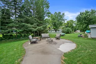 610 Green Bay Dr, Mayville, WI 53050 - Photo 19
