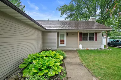 610  Green Bay Dr, Mayville, WI 53050 - Photo 3