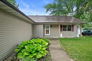 610 Green Bay Dr, Mayville, WI 53050 - Photo 3