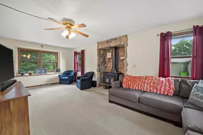 610  Green Bay Dr, Mayville, WI 53050 - Photo 5