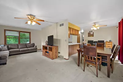 610  Green Bay Dr, Mayville, WI 53050 - Photo 7