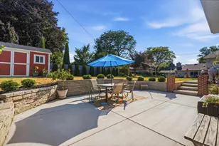 2789 N Mayfair Ct, Wauwatosa, WI 53222 - Photo 27