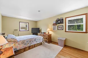 2789 N Mayfair Ct, Wauwatosa, WI 53222 - Photo 19