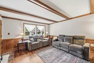2789 N Mayfair Ct, Wauwatosa, WI 53222 - Photo 11