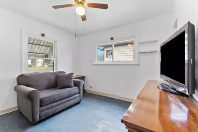 4858 N 71st St St, Milwaukee, WI 53218 - Photo 9