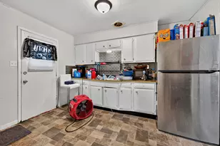 5322 N 58th St, Milwaukee, WI 53218 - Photo 5